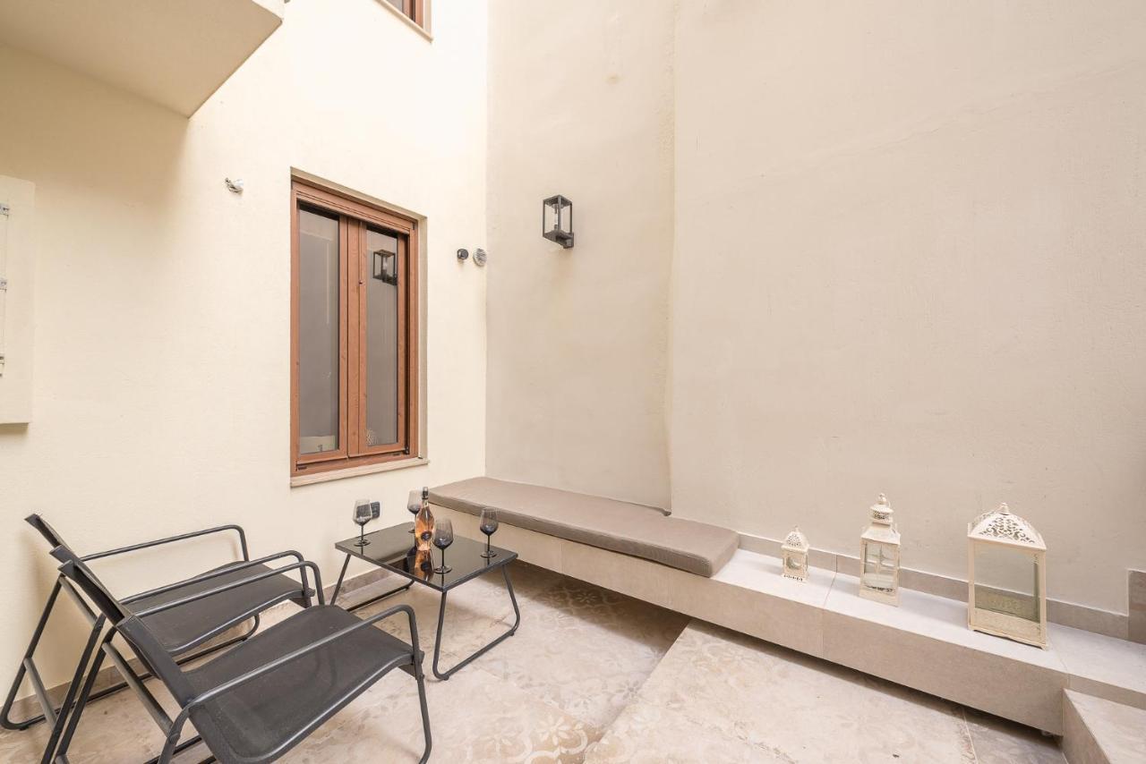 Apollonos 28 Luxury Suites أثينا المظهر الخارجي الصورة