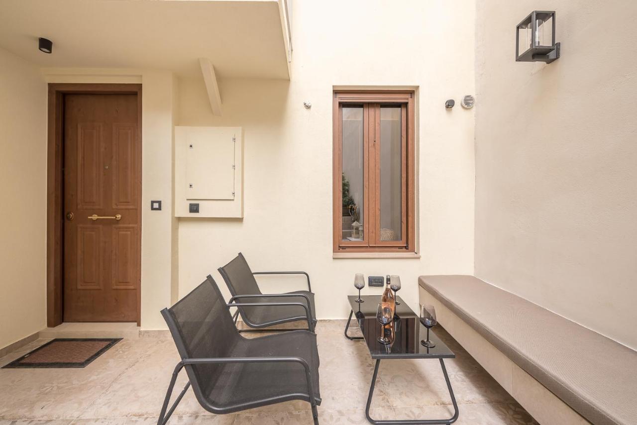 Apollonos 28 Luxury Suites أثينا المظهر الخارجي الصورة