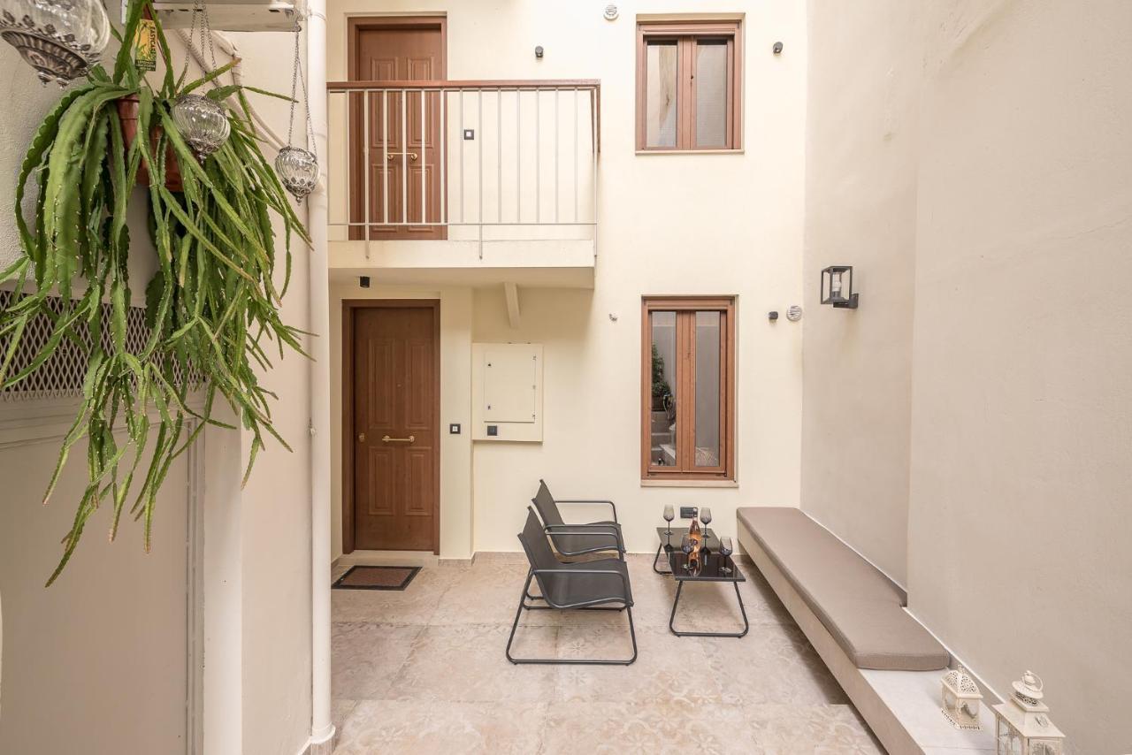 Apollonos 28 Luxury Suites أثينا المظهر الخارجي الصورة